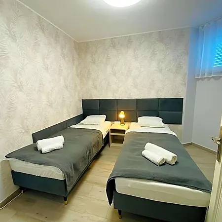 Pool Antonia 4*