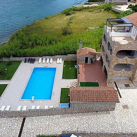 Pool Antonia Ξενοδοχείο
