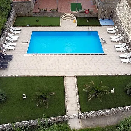 Pool Antonia 4*
